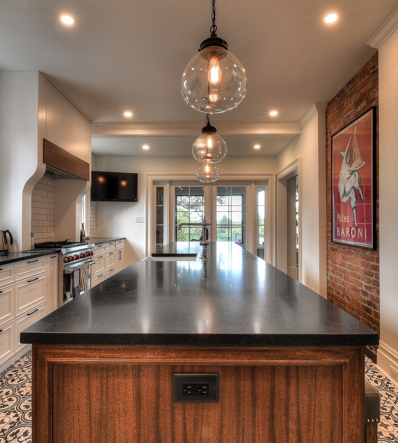 Rockland Road in Honed Absolute Black project photo 7