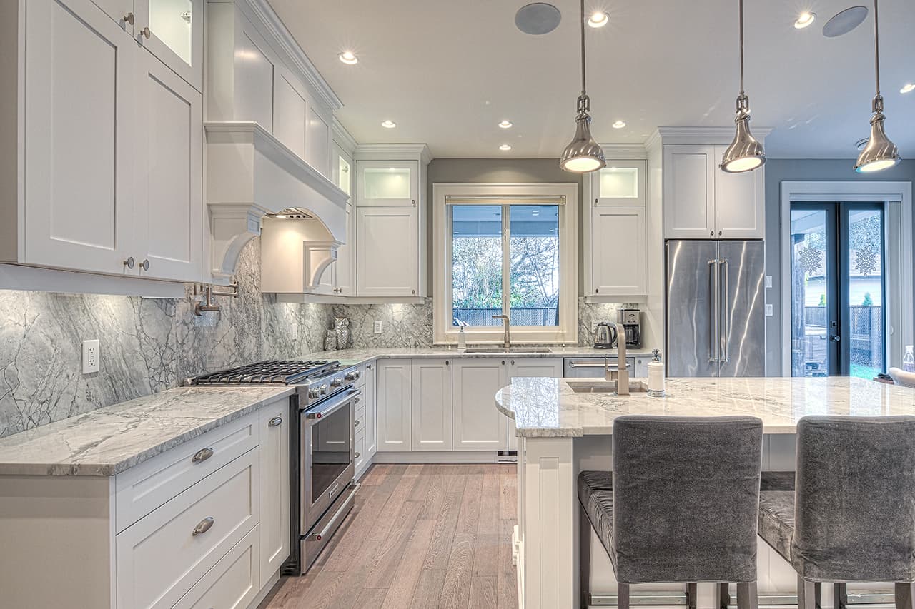 Victoria in Super White Quartzite project photo 5