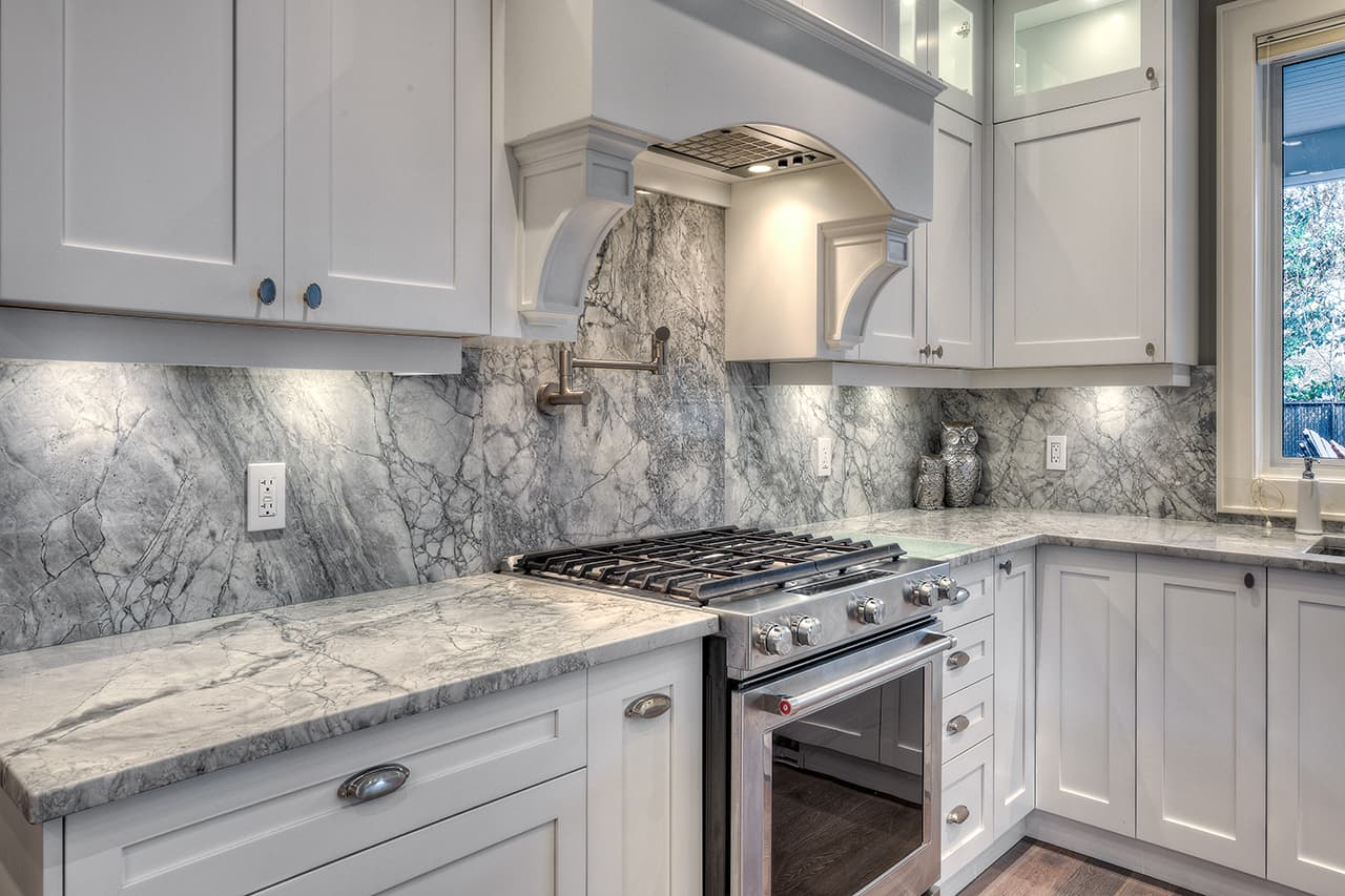 Victoria in Super White Quartzite project photo 6