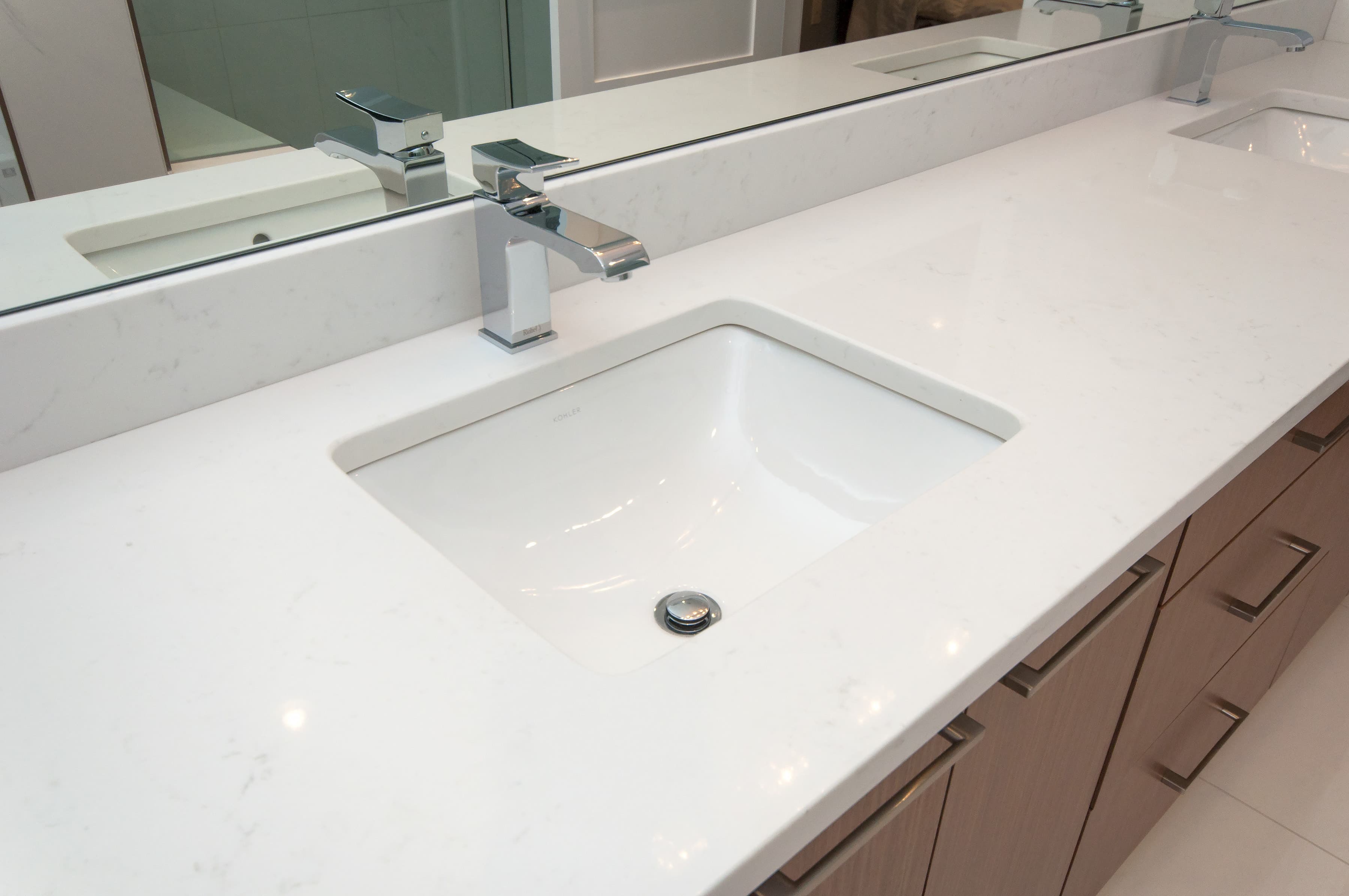 Victoria Spa Bath in White Quartz project photo 11